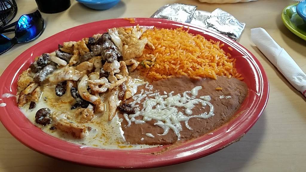 Mi Pueblo Real | restaurant | 3110 Division St, Burlington, IA 52601, USA | 3197528458 OR +1 319-752-8458