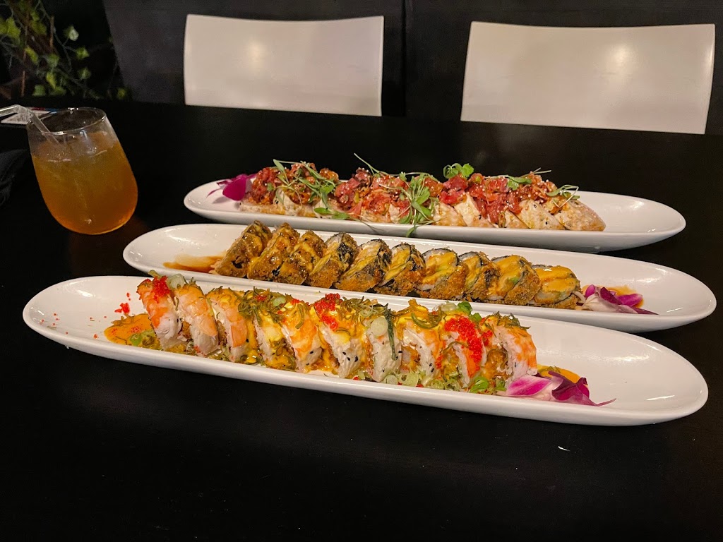Sushi Club 305 | restaurant | 2475 NW 95th Ave STE 7, Doral, FL 33172, USA | 7866145859 OR +1 786-614-5859