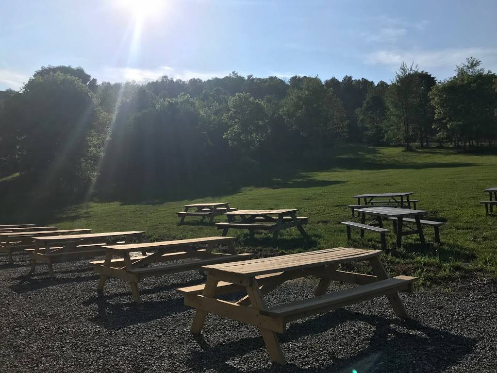 B Chord Brewing Company | restaurant | 34266 Williams Gap Rd, Round Hill, VA 20141, USA | 5714749191 OR +1 571-474-9191