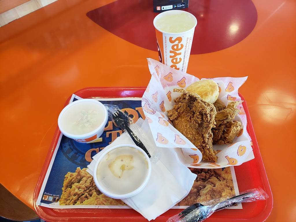 Popeyes Louisiana Kitchen | restaurant | 1541 E Valley Pkwy, Escondido, CA 92027, USA | 7608399166 OR +1 760-839-9166