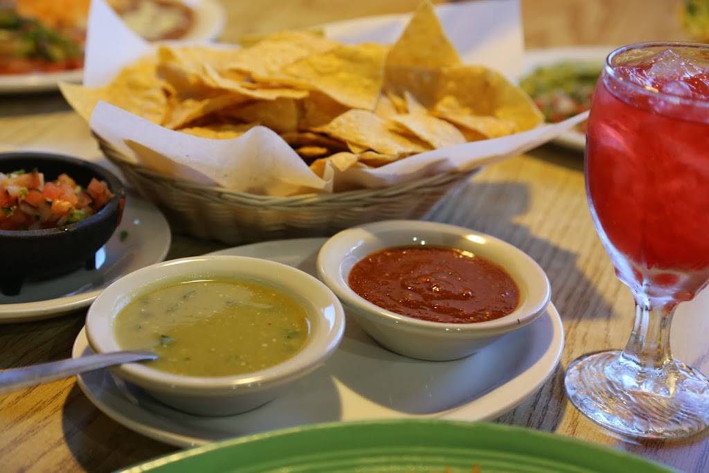 Azteca 3 Mexican Restaurant | restaurant | 2400 Spruce Hills Dr, Bettendorf, IA 52722, USA | 5633442121 OR +1 563-344-2121