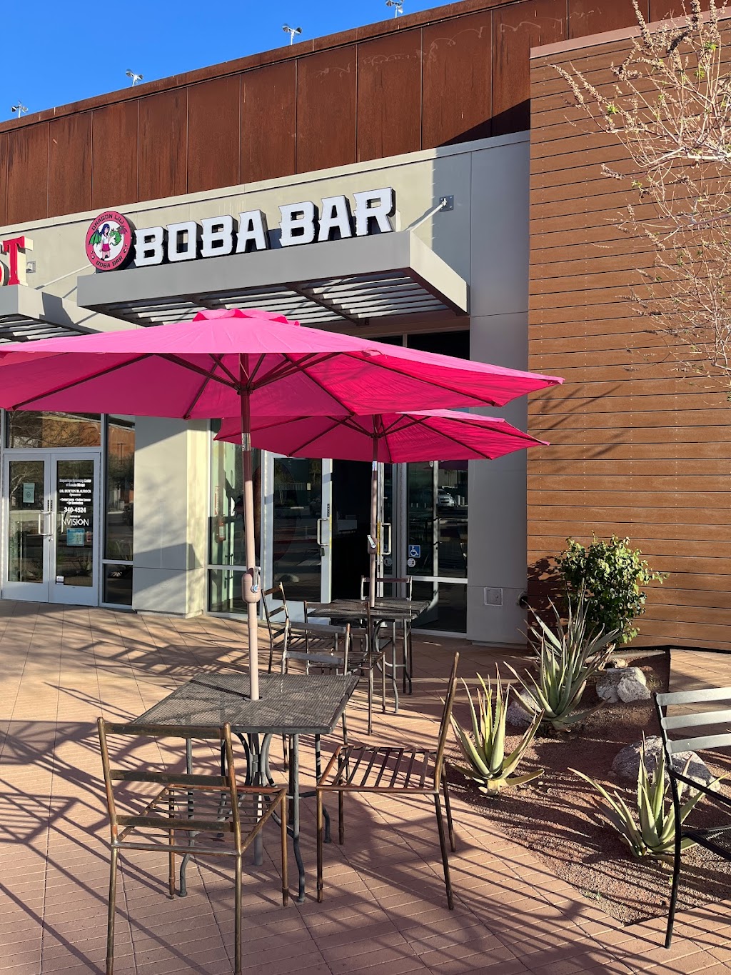 Dragon Lili Boba Bar | restaurant | 42452 Bob Hope Dr #2, Rancho Mirage, CA 92270, USA | 7608954188 OR +1 760-895-4188