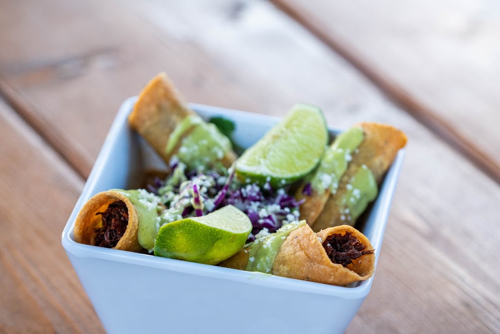 Los Traviesos | restaurant | 8144 Dyer St, El Paso, TX 79904, USA | 9153286352 OR +1 915-328-6352