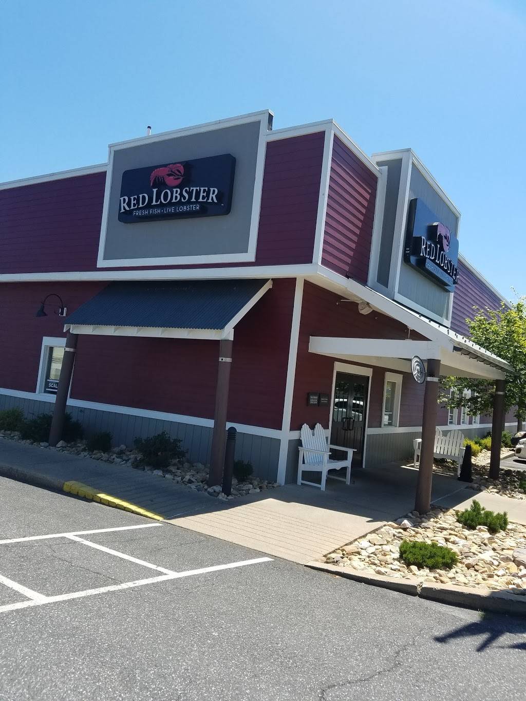 Red Lobster | restaurant | 1477 Greenville Ave, Staunton, VA 24401, USA | 5408877582 OR +1 540-887-7582
