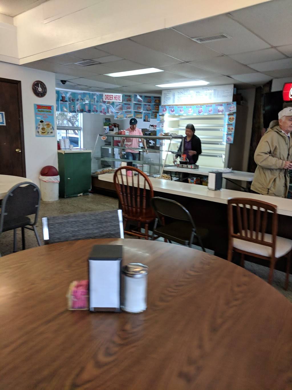 Dip-A-Dee-Donuts | bakery | 1376 W N Blvd, Leesburg, FL 34748, USA | 3524604266 OR +1 352-460-4266