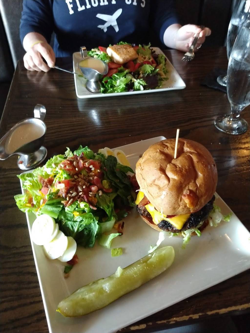 Plae Bistro | restaurant | 1671 Hoffman Rd #10, Green Bay, WI 54311, USA | 9206327065 OR +1 920-632-7065