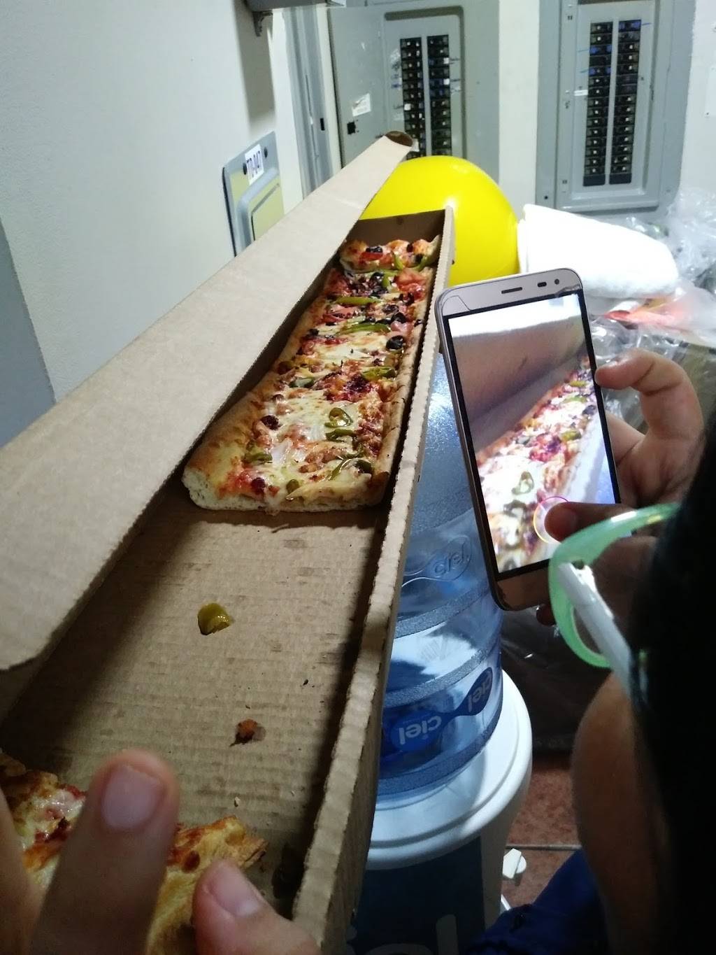 Metro Pizza | restaurant | Calle Diez 40, Zona Centro, 22800 Ensenada, B.C., Mexico | 016461781313 OR +52 646 178 1313