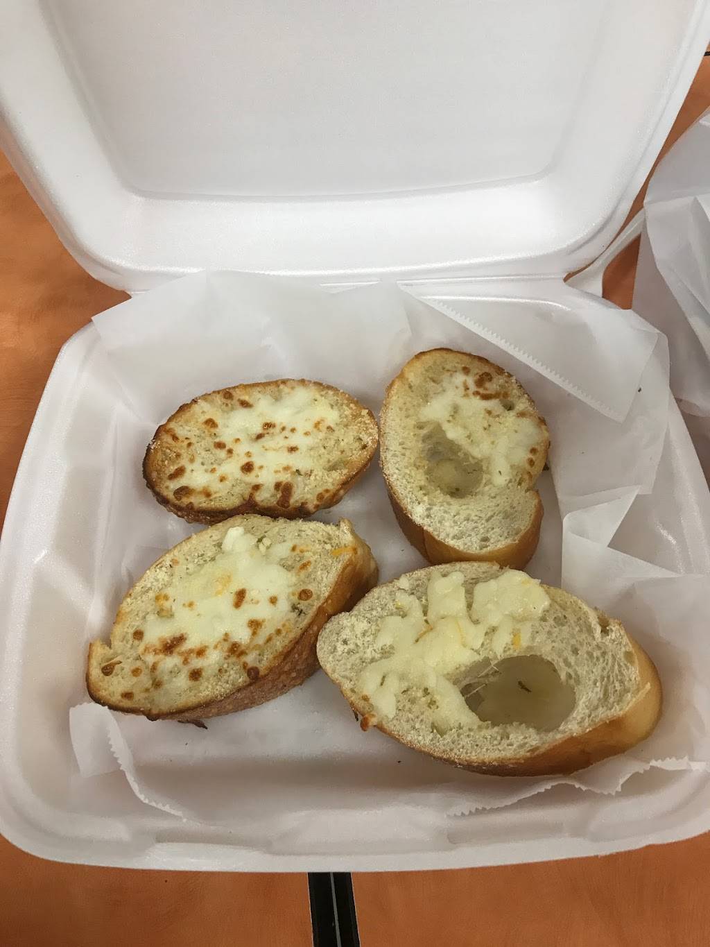 Longhorn Pizza & Grill | restaurant | 2820 Guadalupe St, Austin, TX 78705, USA | 5124518666 OR +1 512-451-8666