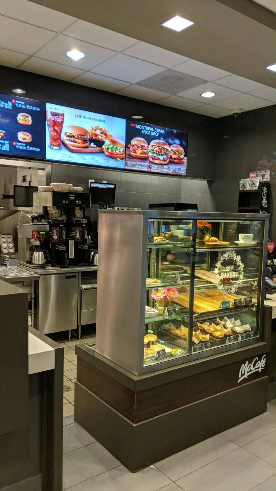 McDonalds | cafe | 4782 Bank St, Gloucester, ON K1T 3W7, Canada | 6138226522 OR +1 613-822-6522