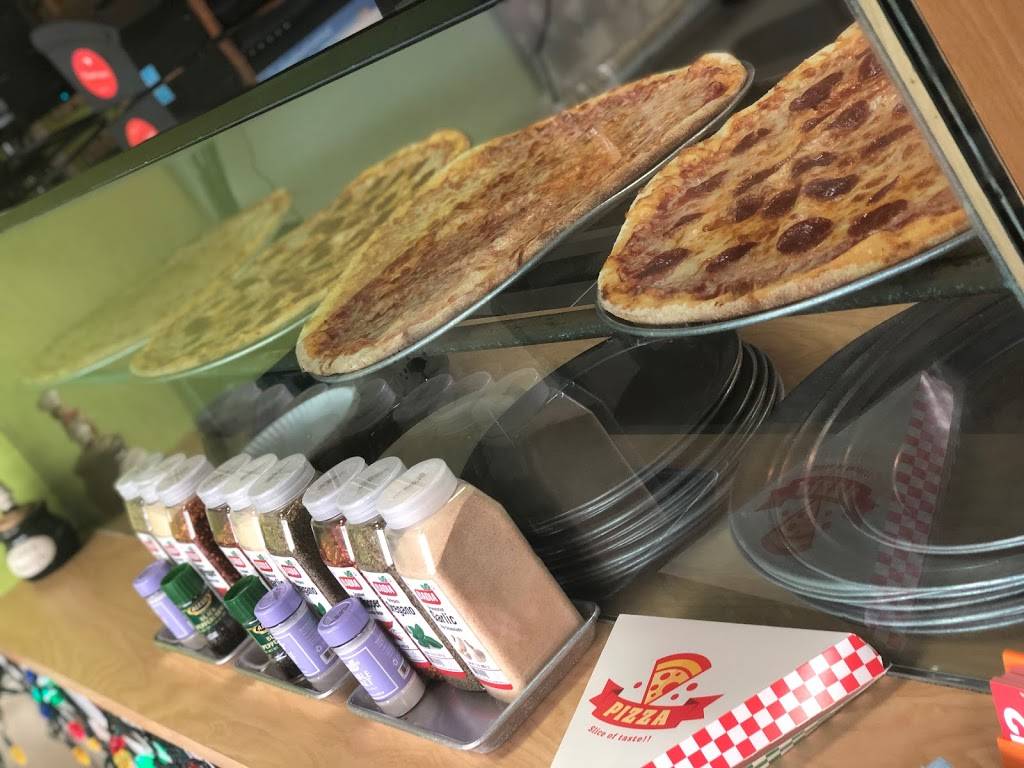 Pavoli Pizza | restaurant | 1677 Forum Pl, West Palm Beach, FL 33401, USA | 5614715044 OR +1 561-471-5044