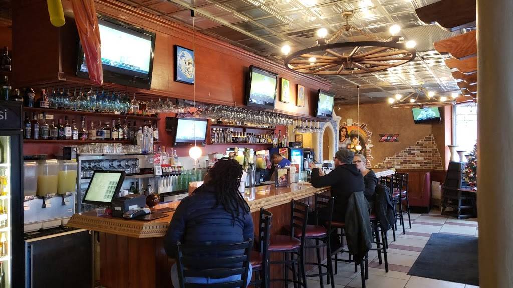 El Toro Mexican restaurant | restaurant | 4080 W Broadway Ave, Minneapolis, MN 55422, USA | 7635376822 OR +1 763-537-6822