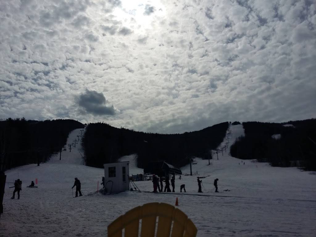 Ragged Mountain Resort | restaurant | 620 Ragged Mountain Rd, Danbury, NH 03230, USA | 6037683600 OR +1 603-768-3600