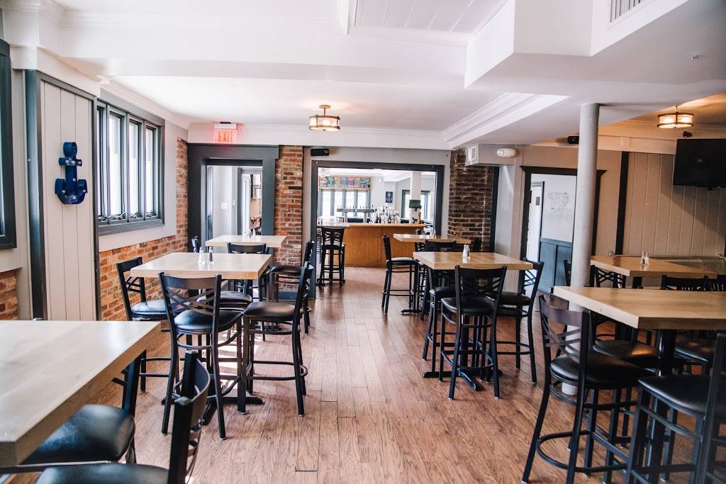 The Chasseur | restaurant | 3328 Foster Ave, Baltimore, MD 21224, USA | 4103276984 OR +1 410-327-6984