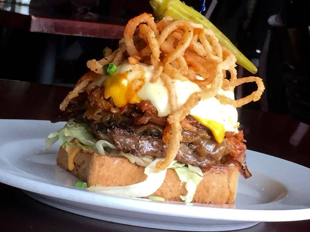 Dixies On Grand | restaurant | 695 Grand Ave, St Paul, MN 55105, USA | 6512227345 OR +1 651-222-7345