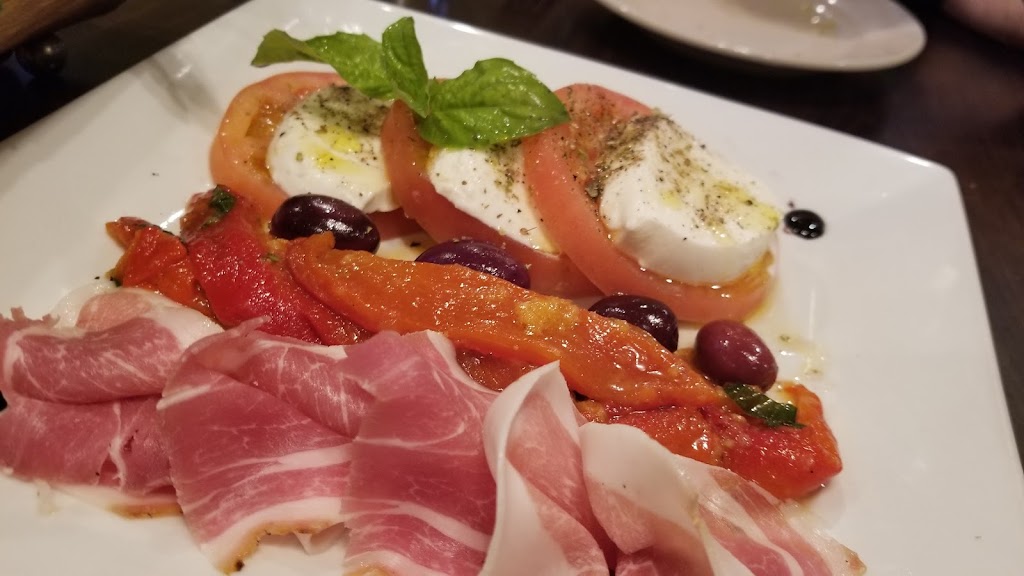 IL Triangolo | restaurant | 96-01 Corona Ave., Queens, NY 11368, USA | 7182711250 OR +1 718-271-1250