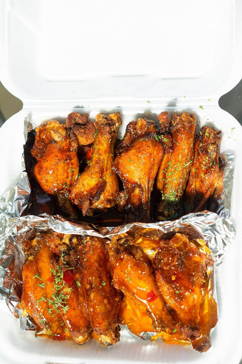 Valley Wings | restaurant | 15414 N 19th Ave C, Phoenix, AZ 85023, USA | 6025043937 OR +1 602-504-3937