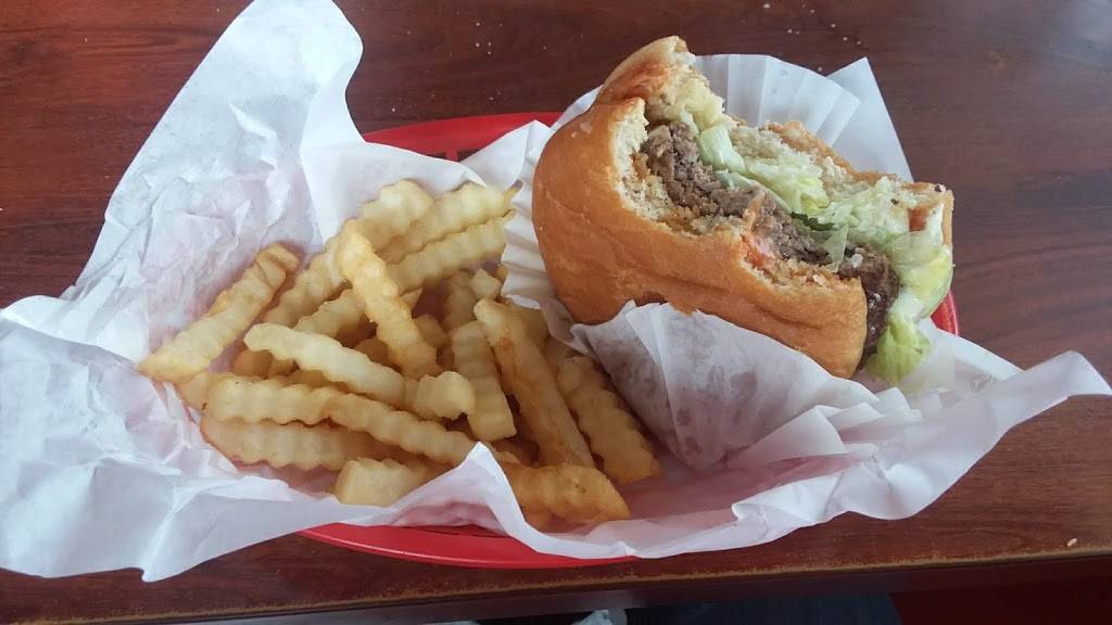 Farm Boy Drive-In Restaurant | restaurant | 3840 Maytown Rd SW, Olympia, WA 98512, USA | 3607548442 OR +1 360-754-8442