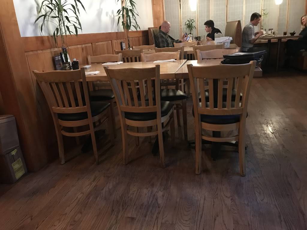 Tokyo Sushi III | restaurant | 846 Farmington Ave, West Hartford, CT 06119, USA | 8602061706 OR +1 860-206-1706