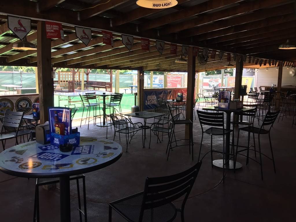 Top Shooters Sports Bar | restaurant | 531 Old Rte 3, Columbia, IL 62236, USA | 6182810685 OR +1 618-281-0685