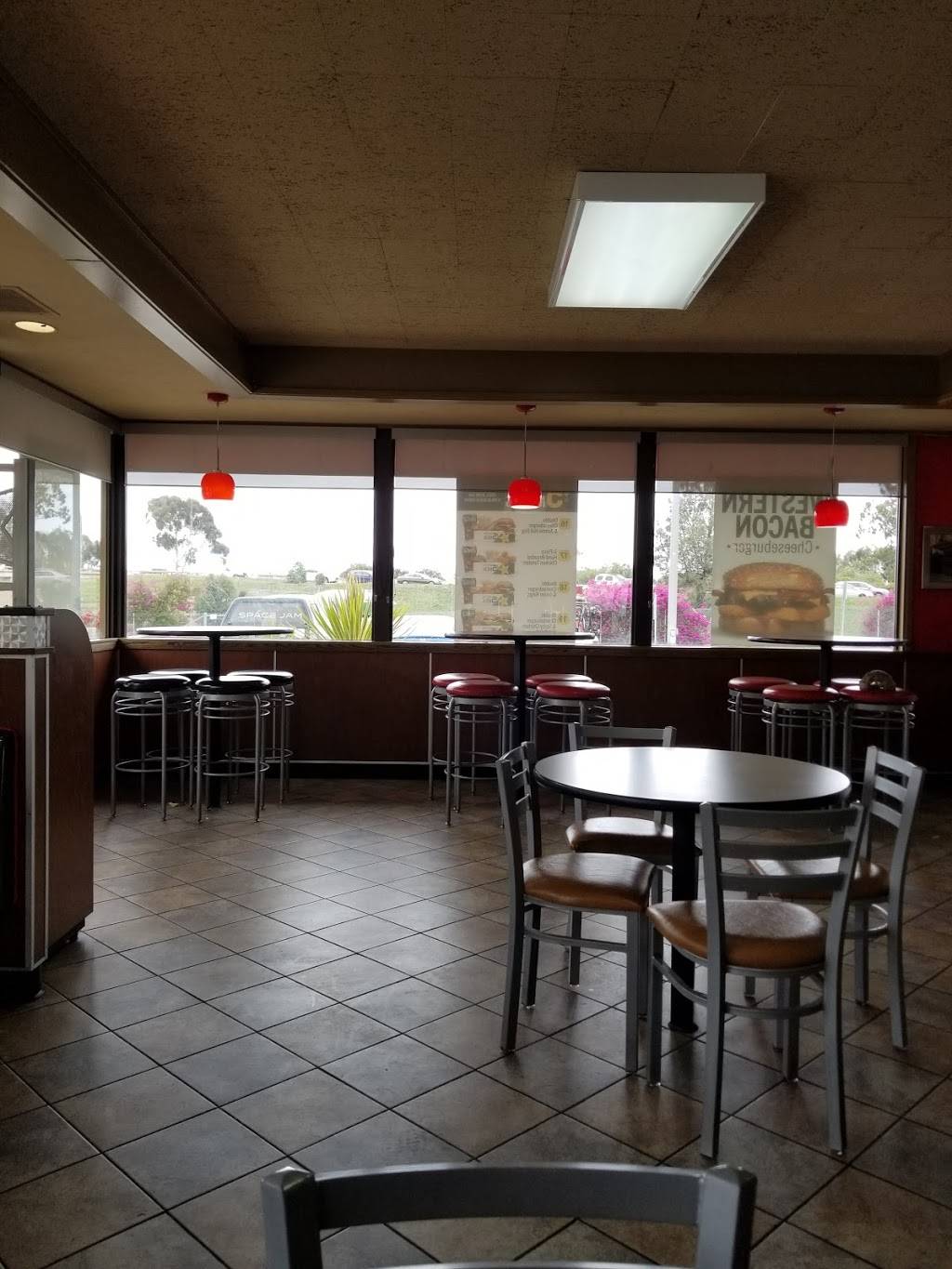 Carls Jr. | restaurant | 1137 Regal Rd, Encinitas, CA 92024, USA | 7604368660 OR +1 760-436-8660