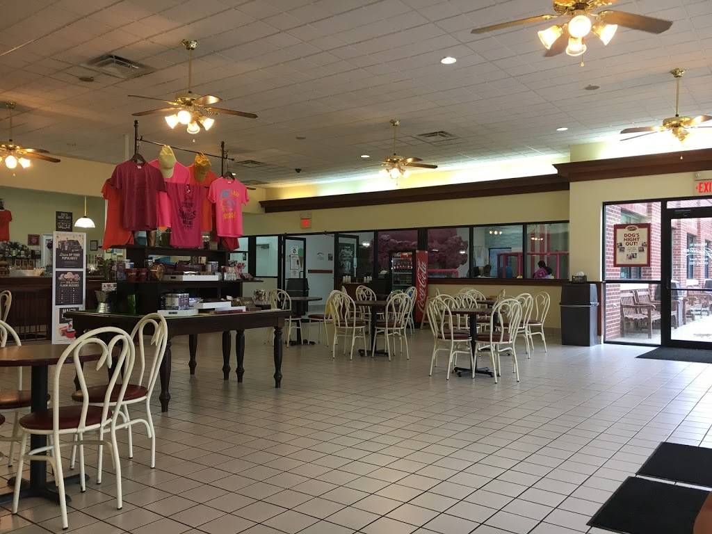 Graeters Ice Cream | bakery | 2136 Bethel Rd, Columbus, OH 43220, USA | 6144427622 OR +1 614-442-7622