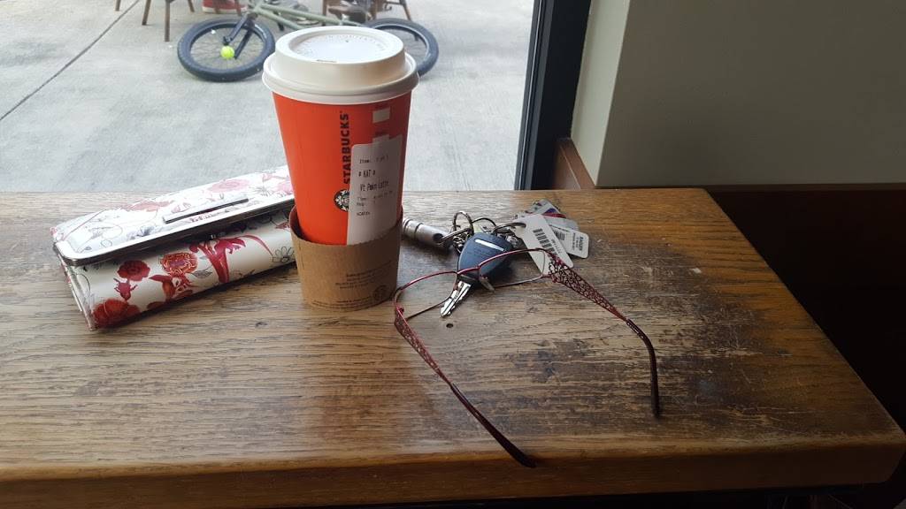 Starbucks | cafe | 32650 WA-20 A-107, Oak Harbor, WA 98277, USA | 3606750130 OR +1 360-675-0130