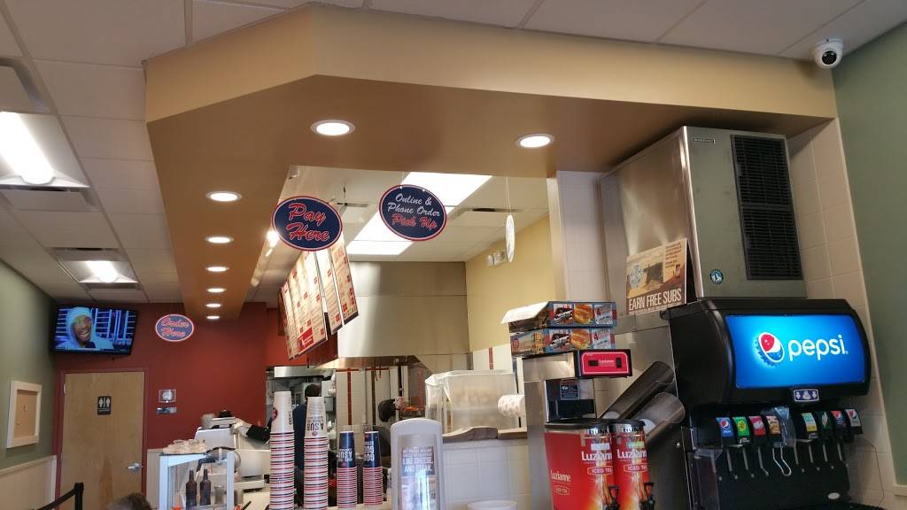 Jersey Mikes Subs | restaurant | 586 Veterans Memorial Hwy #5, Hauppauge, NY 11788, USA | 6317805656 OR +1 631-780-5656