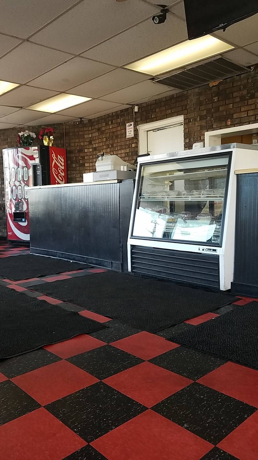 Hot Sauce Williams Barbecue | restaurant | 3770 Lee Rd, Cleveland, OH 44128, USA | 2169214704 OR +1 216-921-4704