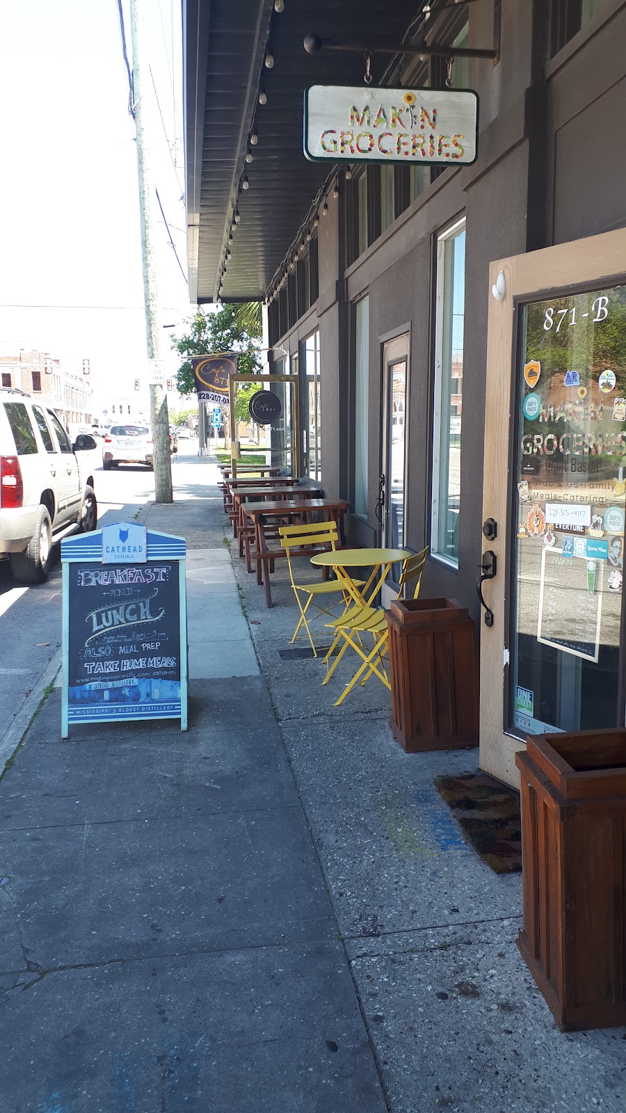 Makin Groceries | restaurant | 871 B Howard Ave, Biloxi, MS 39530, USA | 2283134187 OR +1 228-313-4187