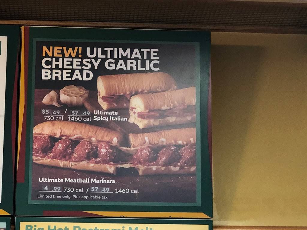 Subway | restaurant | 547 W Grove St, Middleborough, MA 02346, USA | 5089477875 OR +1 508-947-7875