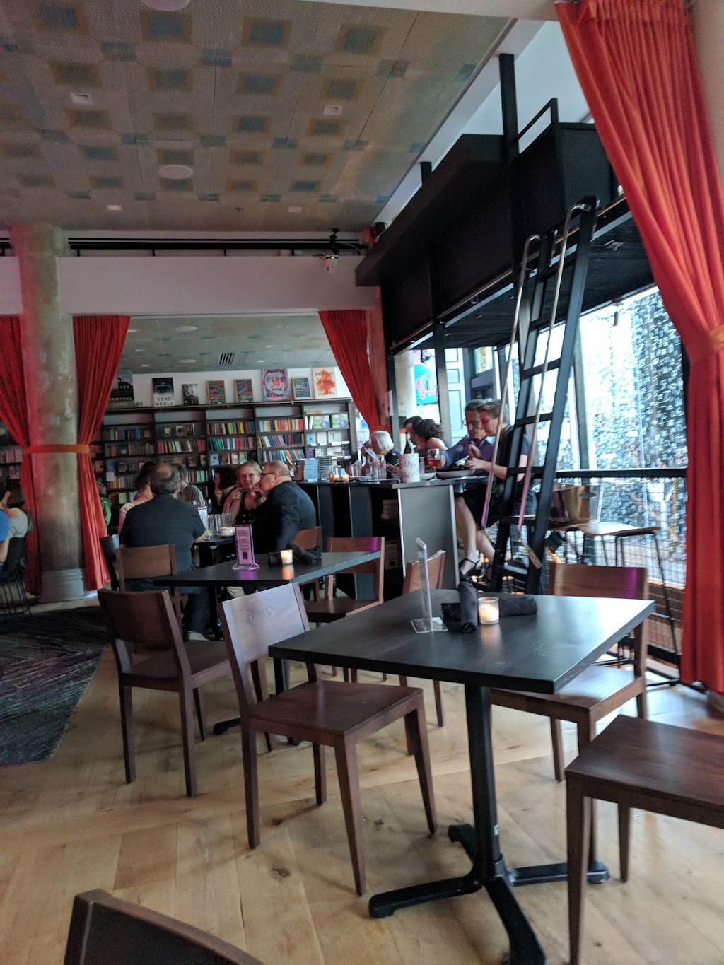 Alphabet City | restaurant | 40 W North Ave, Pittsburgh, PA 15212, USA | 4124351112 OR +1 412-435-1112