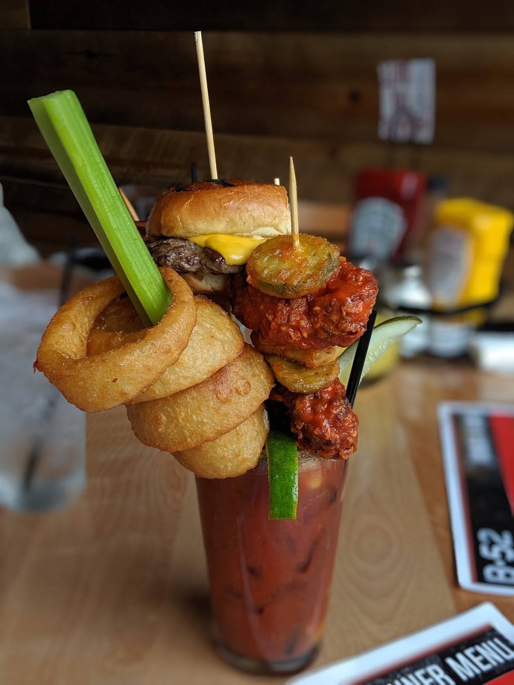 B-52 Burgers and Brew Lakeville | restaurant | 20751 Holyoke Ave, Lakeville, MN 55044, USA | 9522134150 OR +1 952-213-4150