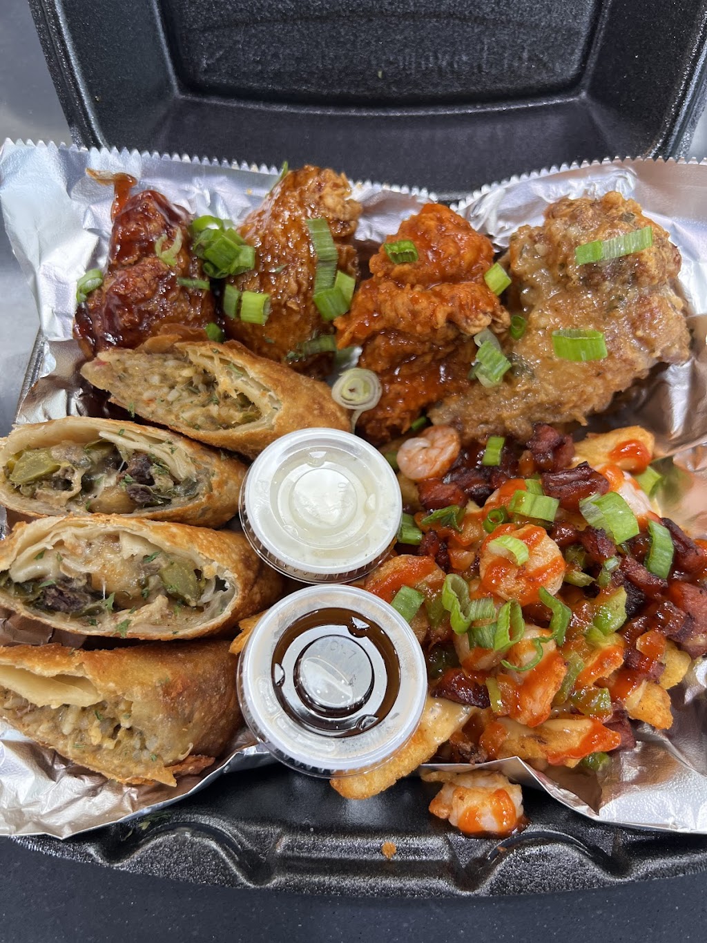 Sizzling Hot Kitchen | restaurant | Located inside the Gas Station, 10820 Homestead Rd suite a, Houston, TX 77016, USA | 2819357028 OR +1 281-935-7028