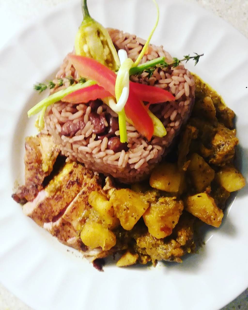 Wah Gwaan Diner |  | 1 E Main St, White Sulphur Springs, WV 24986, USA | 3049925089 OR +1 304-992-5089