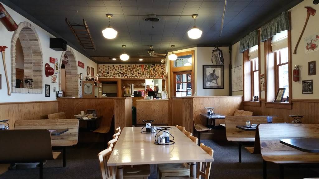 Falls Firehouse Pizza Inc | restaurant | 1335, 109 Maple St, Sheboygan Falls, WI 53085, USA | 9204678333 OR +1 920-467-8333