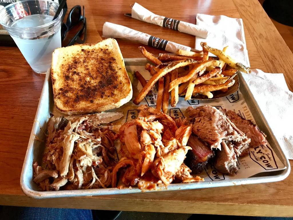 Holy Cow BBQ | restaurant | 264 26th St, Santa Monica, CA 90402, USA | 3108836269 OR +1 310-883-6269
