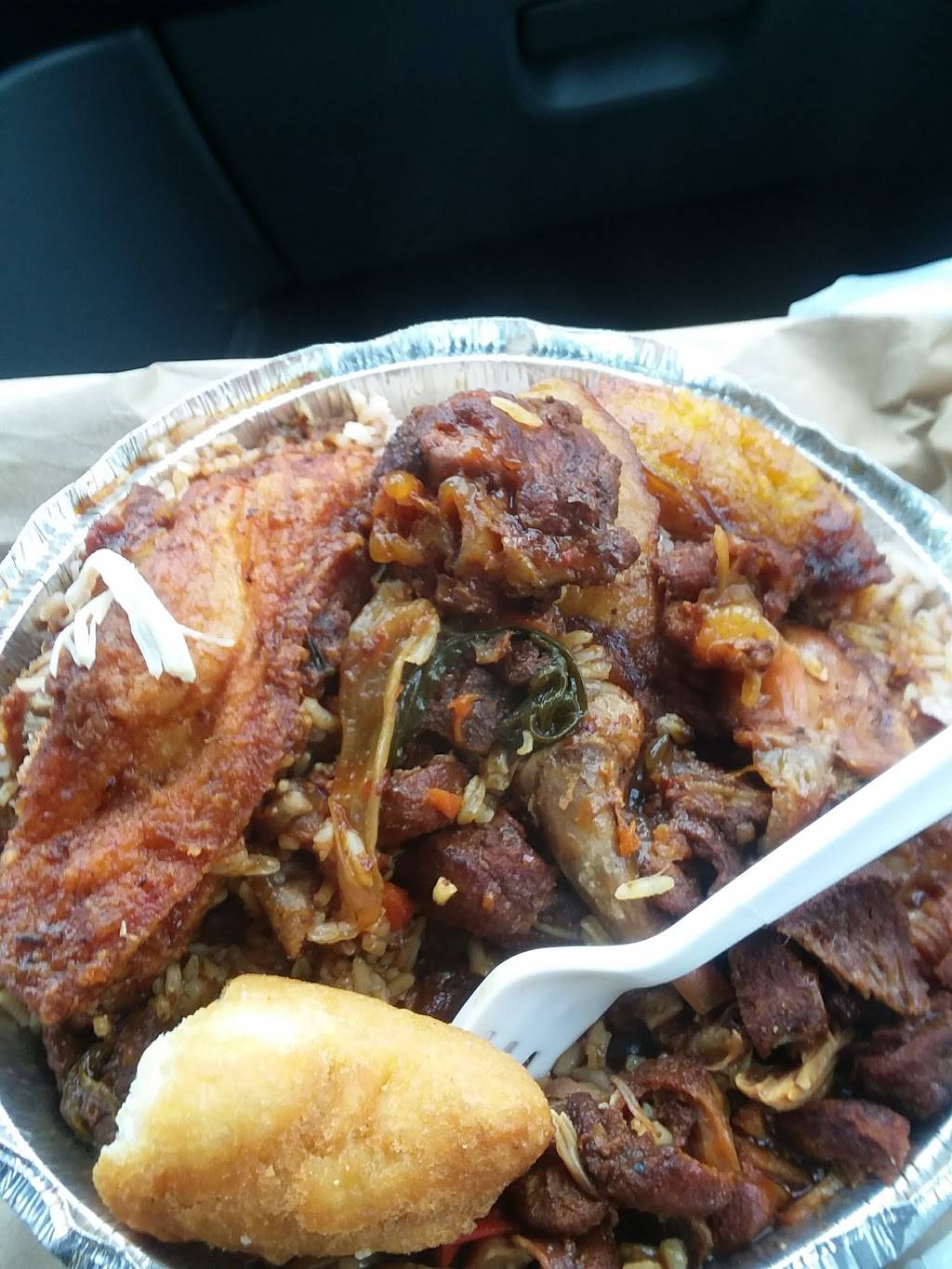 Yard Jerk | restaurant | 1065 Housatonic Ave, Bridgeport, CT 06606, USA | 2039238356 OR +1 203-923-8356