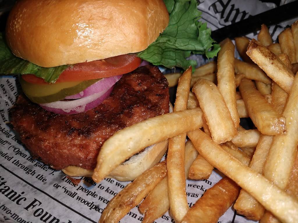 Vickers Lakeside Tavern | restaurant | 130 W Prairie St, Vicksburg, MI 49097, USA | 2694755790 OR +1 269-475-5790