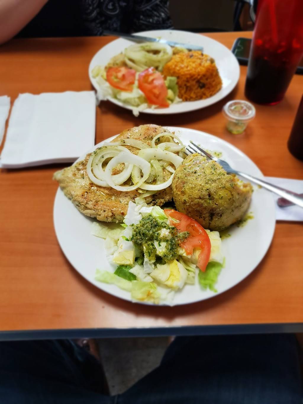 D’Corner | restaurant | 552 W Oglethorpe Hwy #100, Hinesville, GA 31313, USA | 9123321733 OR +1 912-332-1733