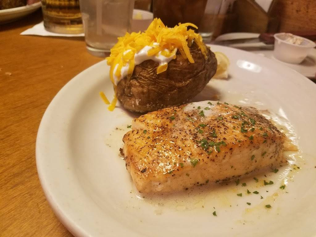 Texas Roadhouse | restaurant | 5012 N President George Bush Hwy, Garland, TX 75040, USA | 9724950417 OR +1 972-495-0417