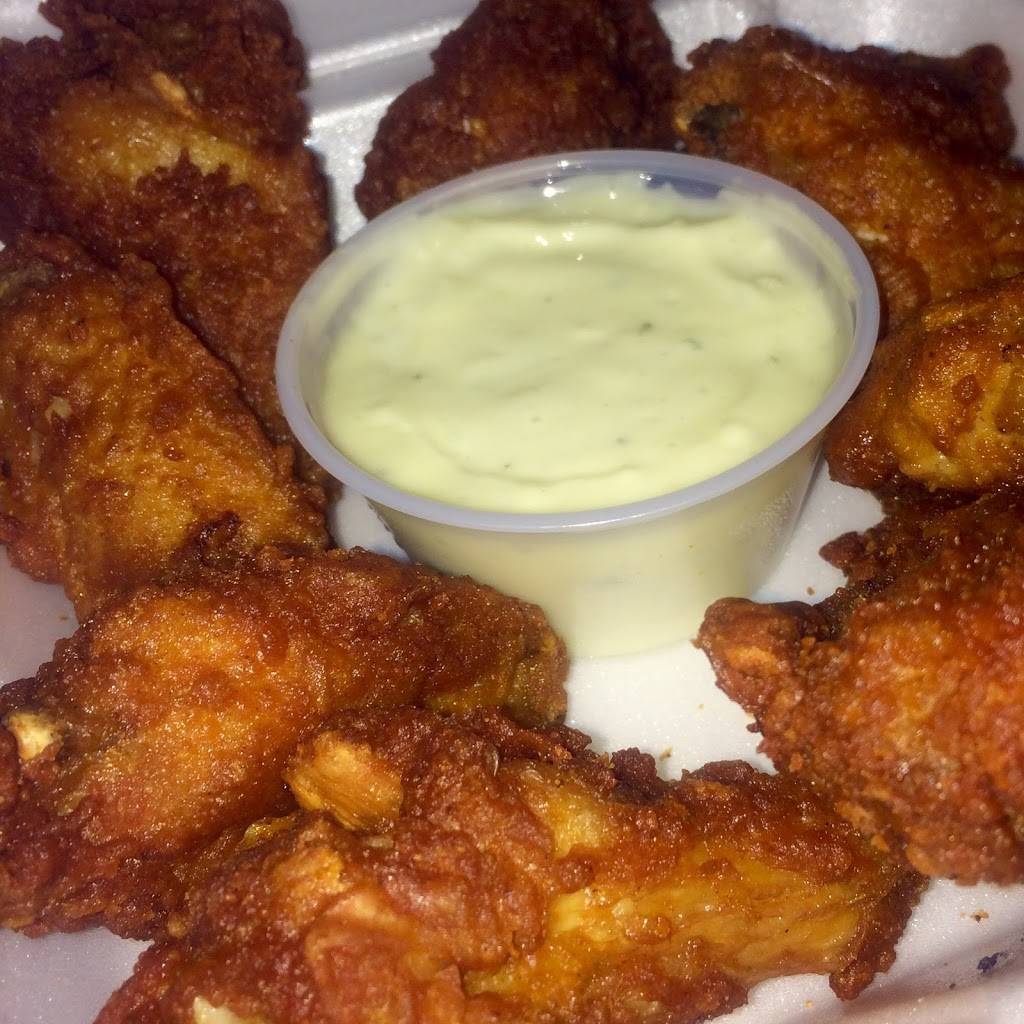 Chester Family Pizza | restaurant | 5504 Chester Ave, Philadelphia, PA 19143, USA | 2157270441 OR +1 215-727-0441