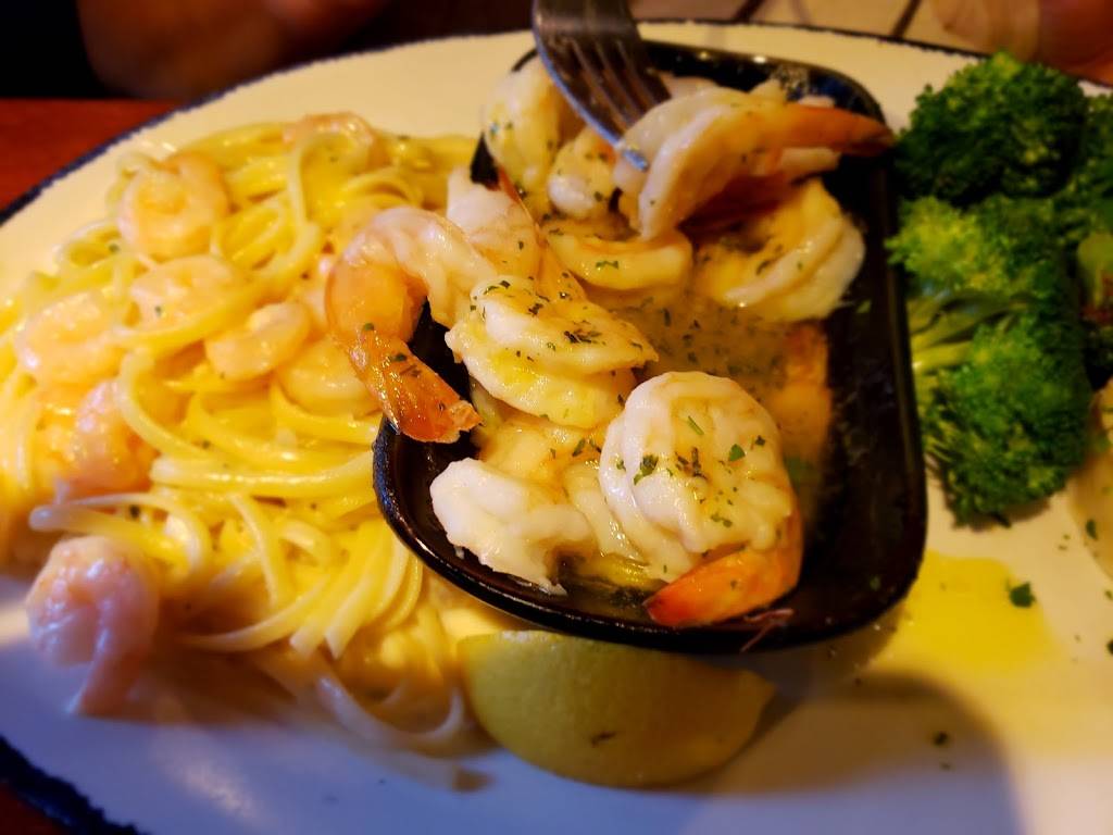Red Lobster | restaurant | 3420 E Kimberly Rd, Davenport, IA 52807, USA | 5633597185 OR +1 563-359-7185