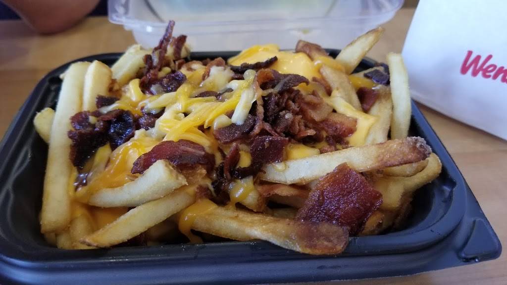 Wendys | restaurant | 30725 West 12 Mile Road, Farmington, MI 48334, USA | 2484747500 OR +1 248-474-7500