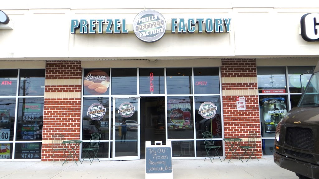 Philly Pretzel Factory | bakery | 18701 Coastal Hwy, Rehoboth Beach, DE 19971, USA | 3026452271 OR +1 302-645-2271