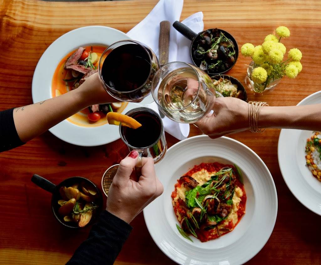 Kellys Restaurant & Lounge | night club | 1444 Cole St, Enumclaw, WA 98022, USA | 3602842333 OR +1 360-284-2333