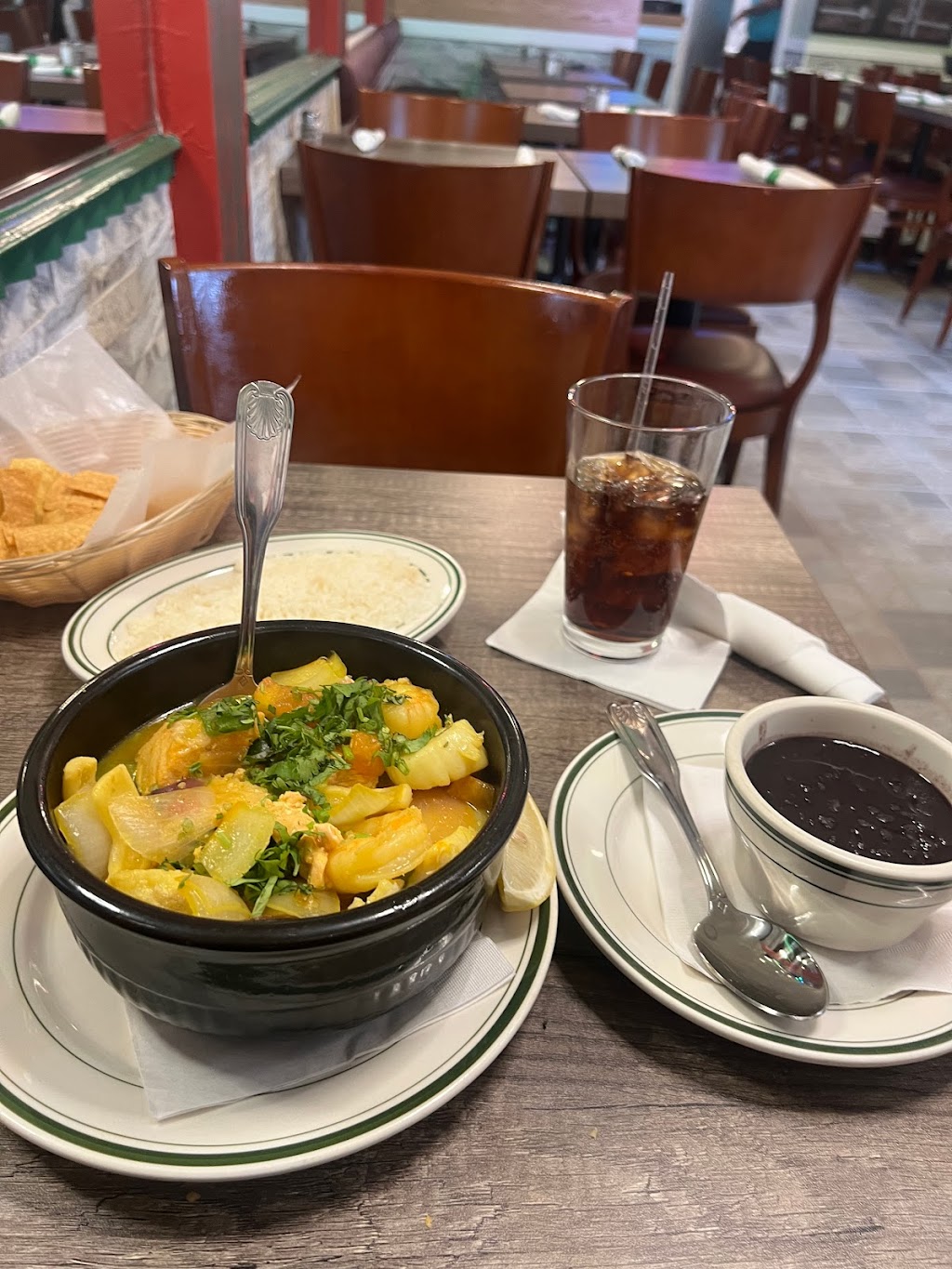 Los Caballeros | restaurant | 308 Pennsylvania Ave. SE, Washington, DC 20003, USA | 2029097383 OR +1 202-909-7383