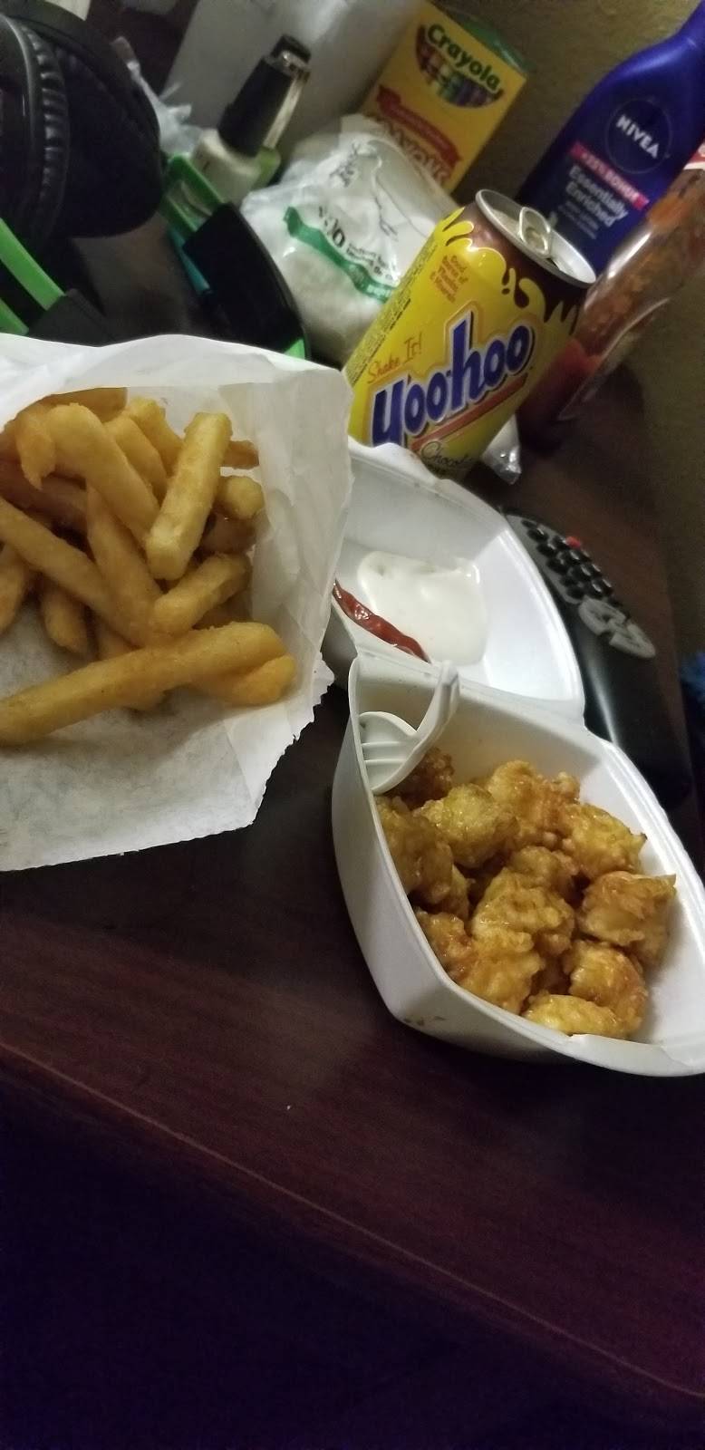 Boom Boom Chicken | restaurant | 36 Park Ave, Rutherford, NJ 07070, USA | 2014381124 OR +1 201-438-1124