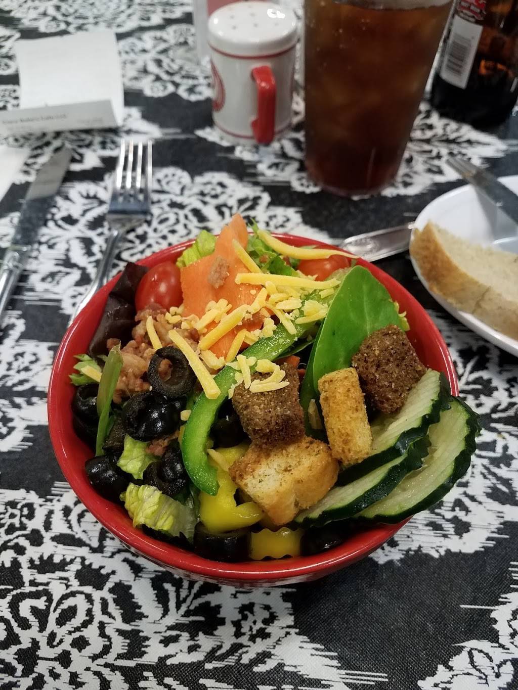 Clara Belles Restaurant | restaurant | 105 N Main St, McLoud, OK 74851, USA | 4059646338 OR +1 405-964-6338