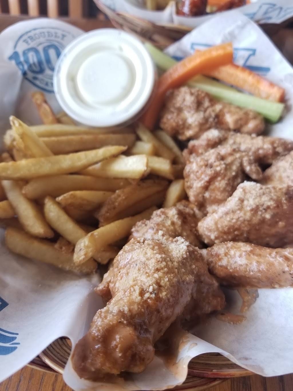 Wild Wing | restaurant | 1 Ellesmere Rd, Scarborough, ON M1R 4B7, Canada | 6473479464 OR +1 647-347-9464