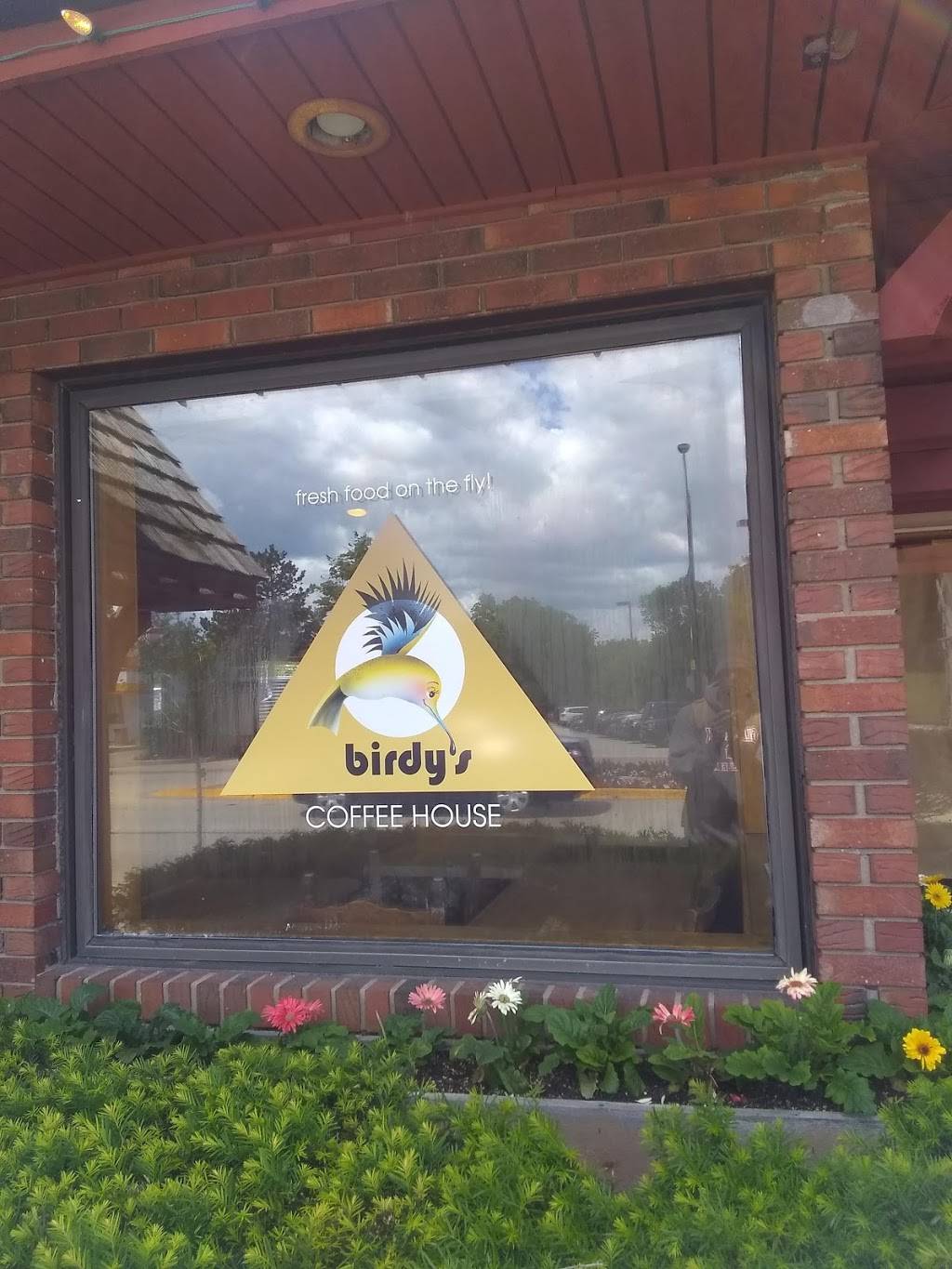 Birdy’s Coffee House and Little Kitchen | cafe | 725 N Milwaukee Ave, Libertyville, IL 60048, USA | 2245042942 OR +1 224-504-2942